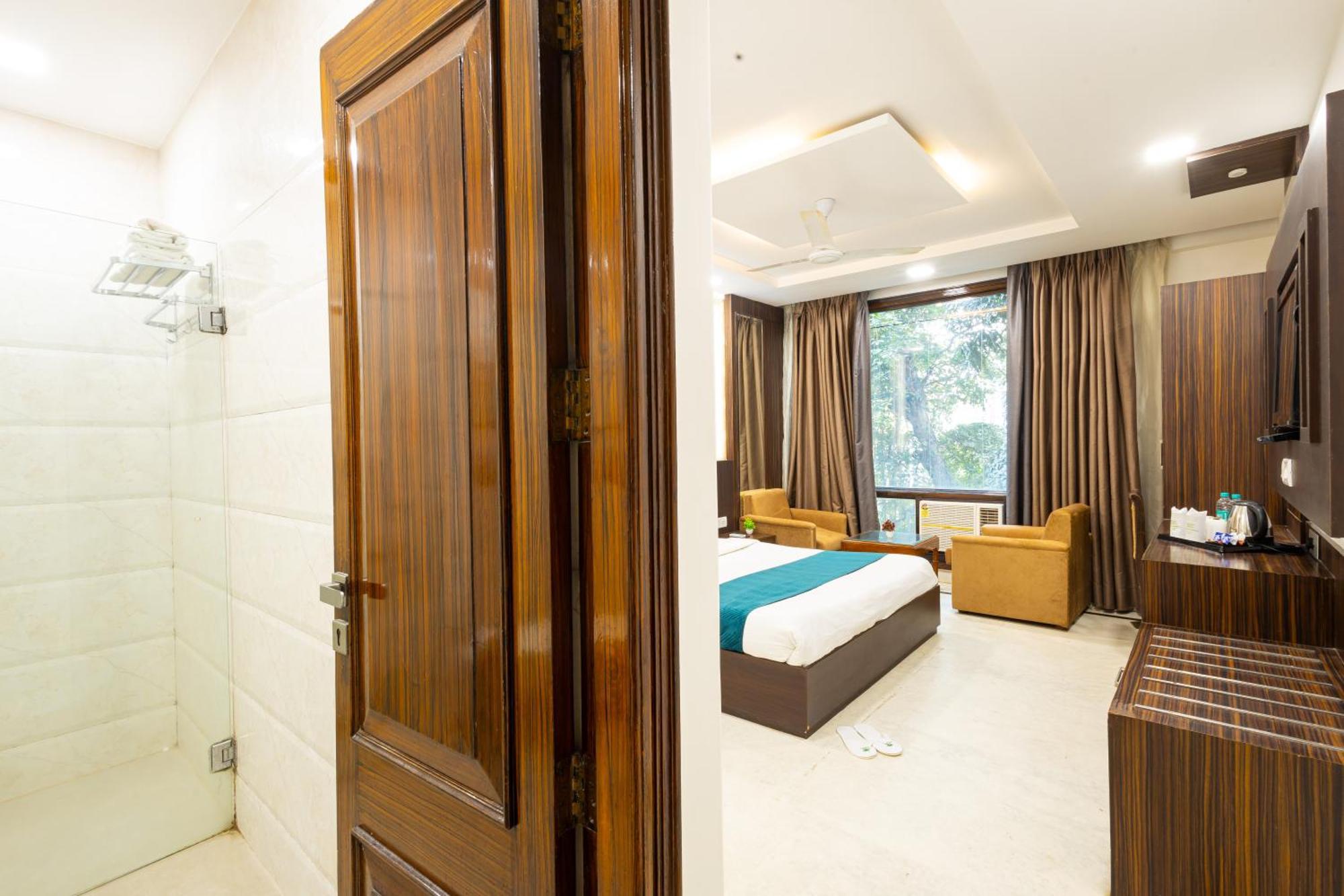 Hotel Panickers Residency - Ajmal Khan Market Near Karol Bagh Metro Delhi  Buitenkant foto