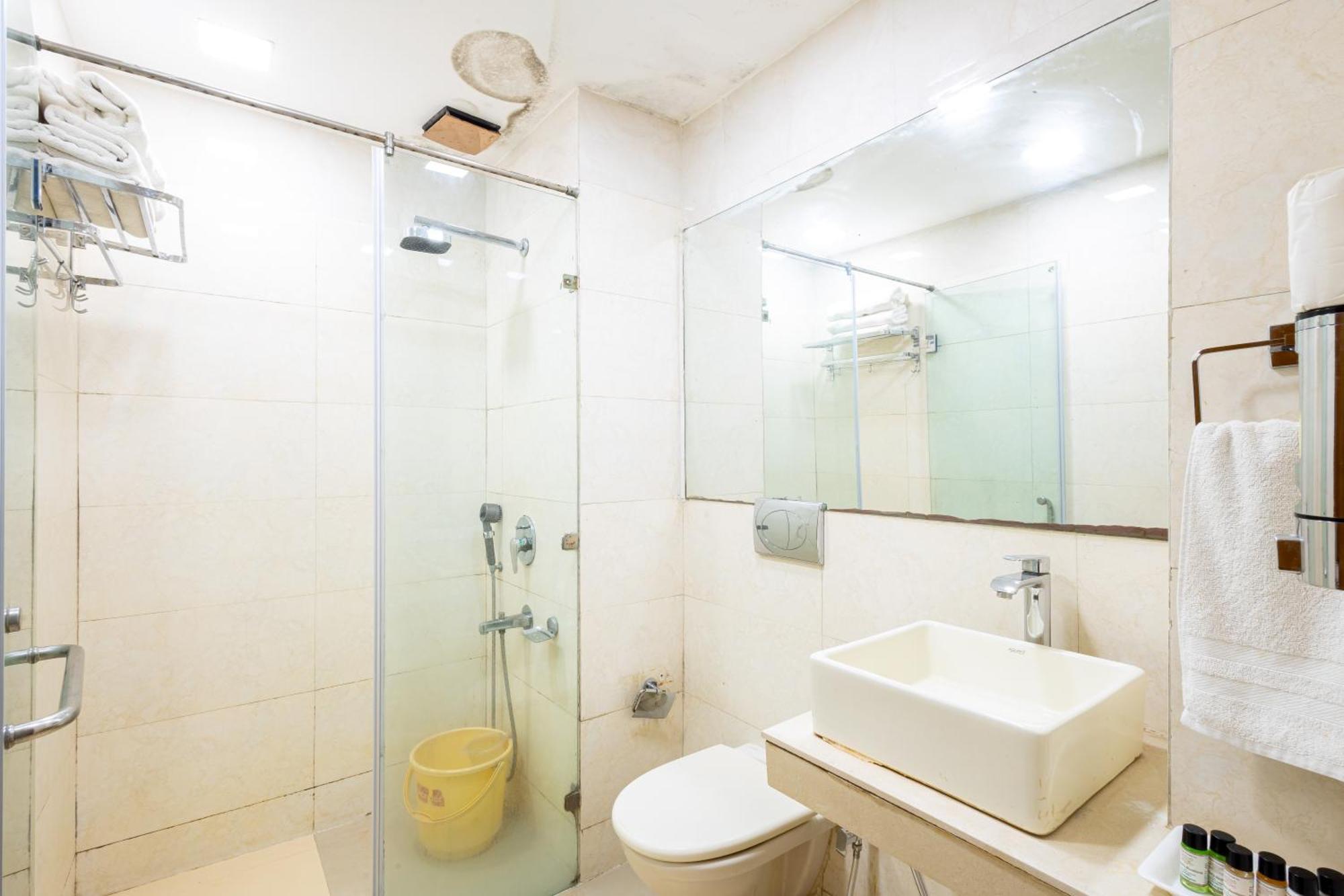 Hotel Panickers Residency - Ajmal Khan Market Near Karol Bagh Metro Delhi  Buitenkant foto