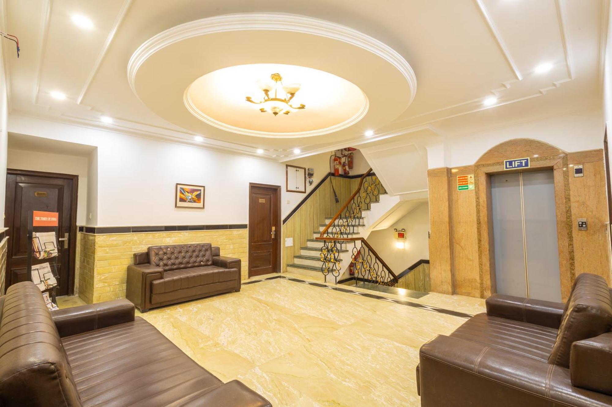 Hotel Panickers Residency - Ajmal Khan Market Near Karol Bagh Metro Delhi  Buitenkant foto