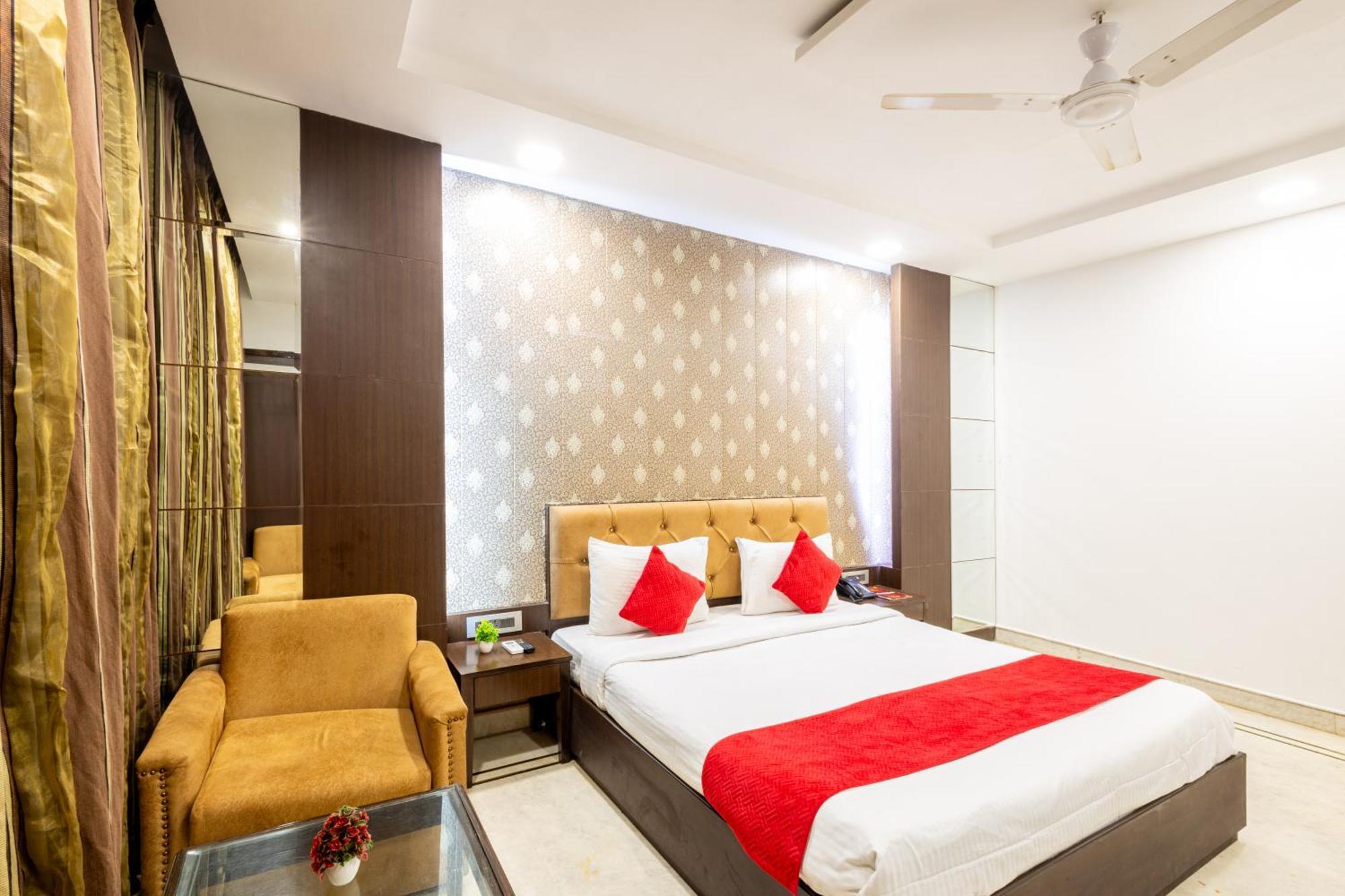 Hotel Panickers Residency - Ajmal Khan Market Near Karol Bagh Metro Delhi  Buitenkant foto